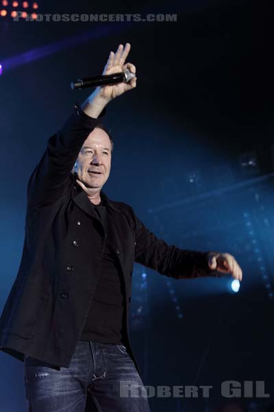 SIMPLE MINDS - 2010-09-11 - LA COURNEUVE - Parc Departemental - Grande Scene - 